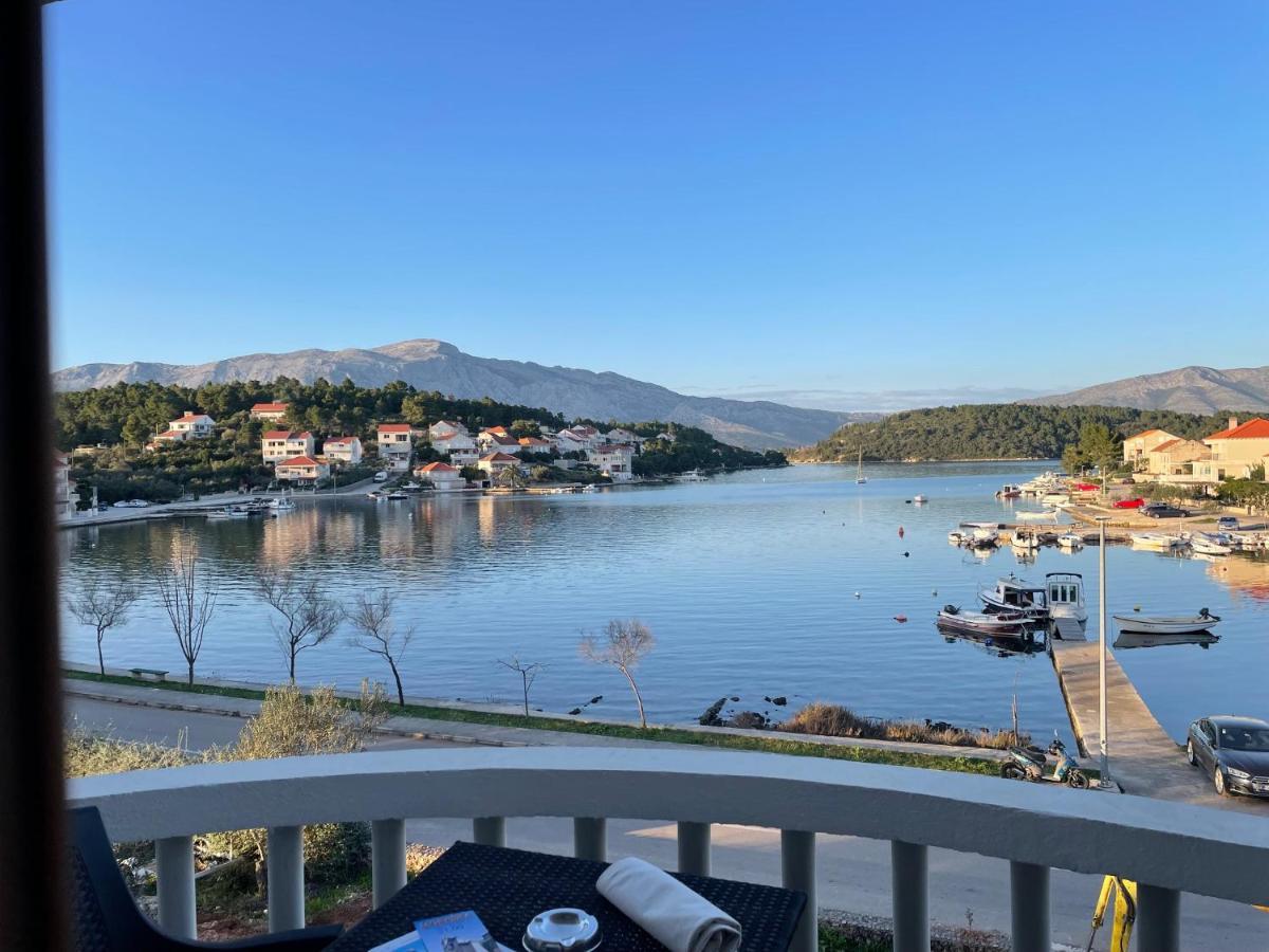 Apartments Ana By The Sea Lumbarda Exterior foto